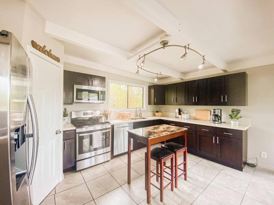 Monstera Bungalow, Spacious, King Bed, Big Kitchen Keaau ภายนอก รูปภาพ